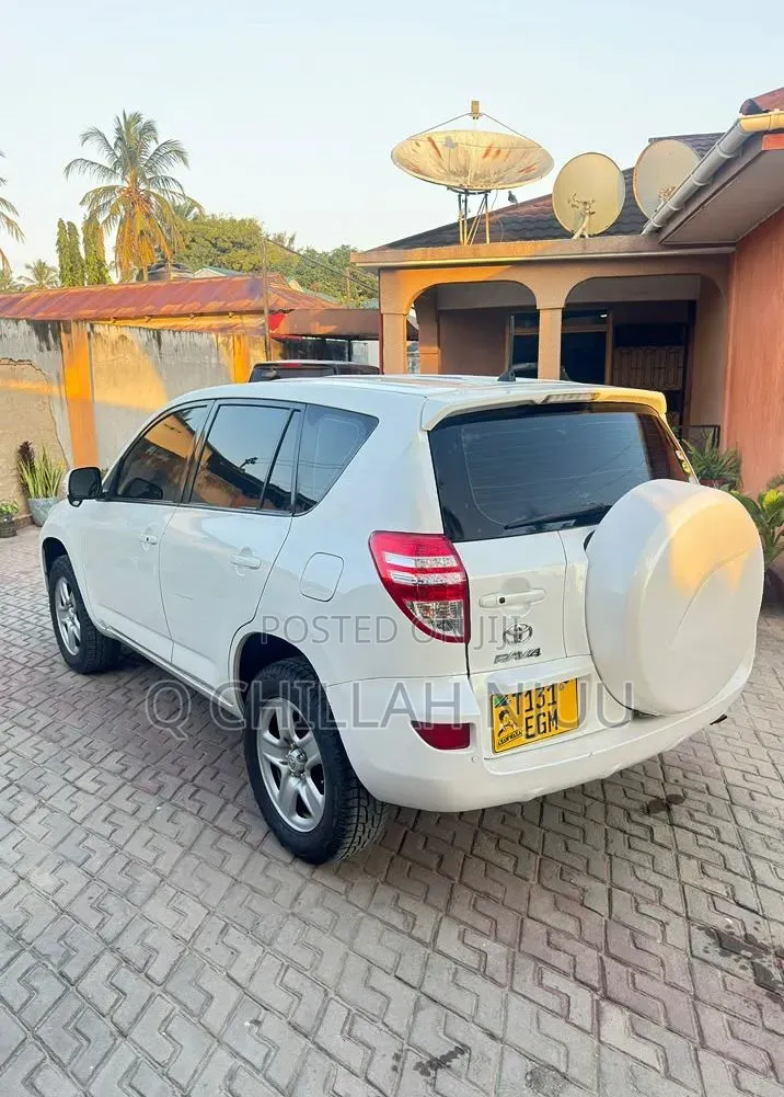 Toyota RAV4 2008 White