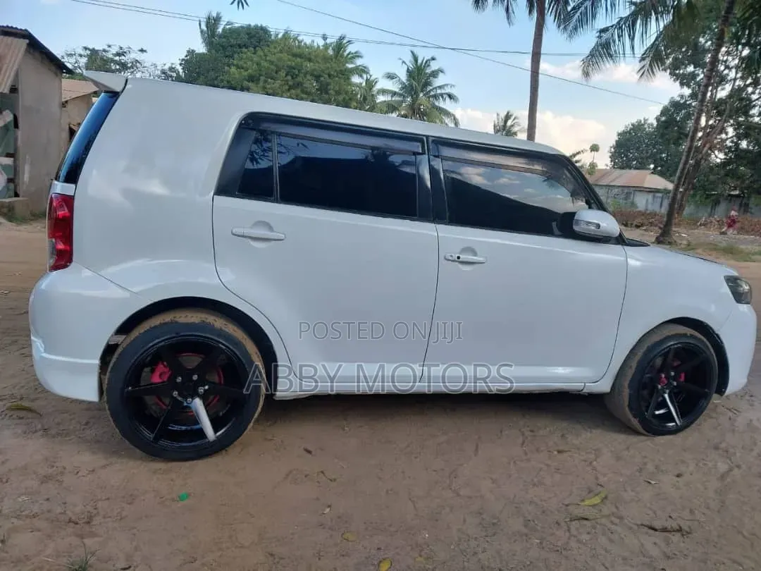 Toyota Corolla Rumion 2015 White