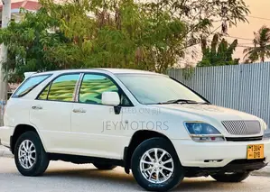 Toyota Harrier 2003 White