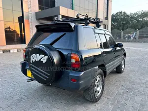 Toyota RAV4 2004 Blue