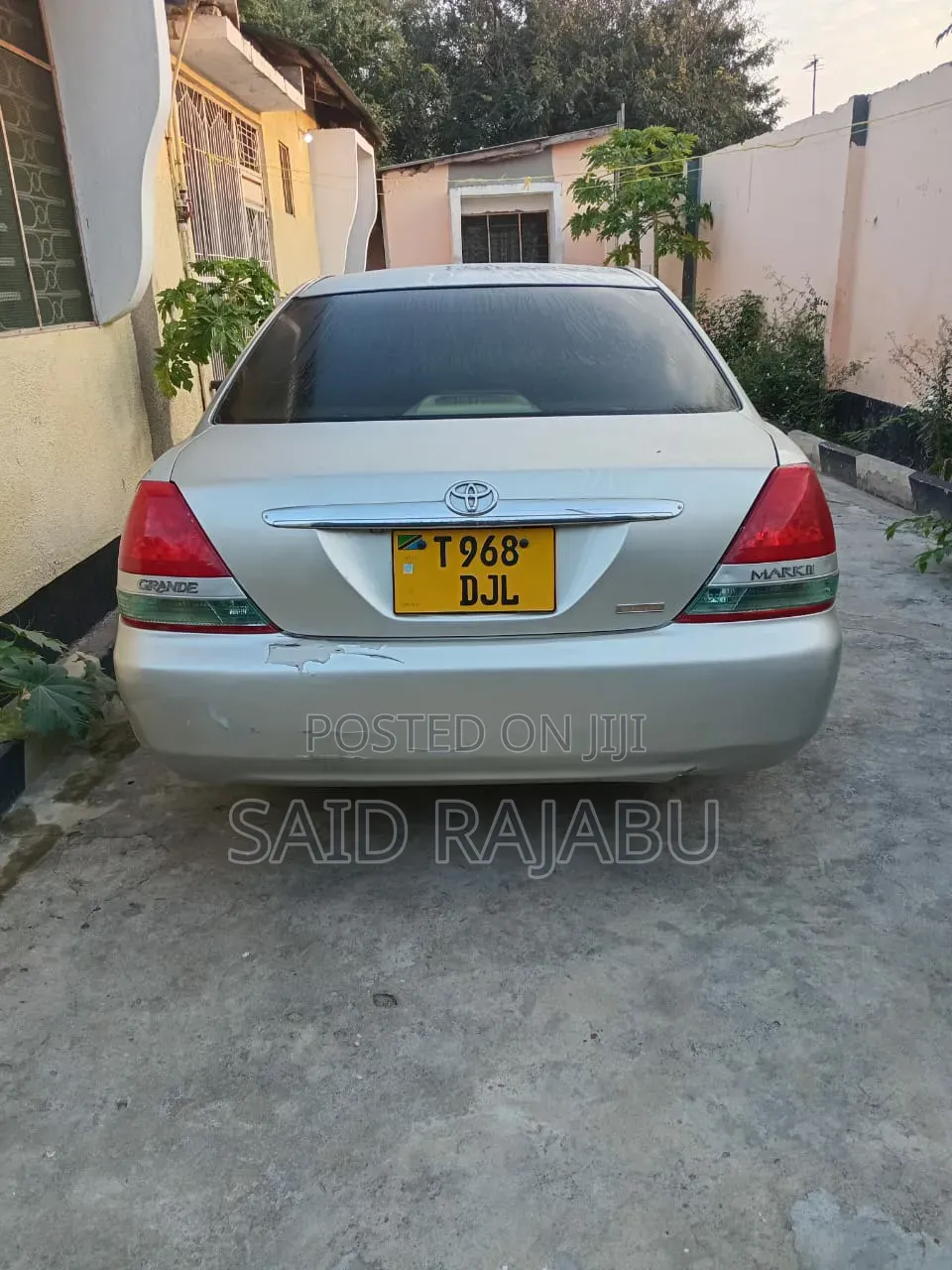 Toyota Mark II 2000 Silver