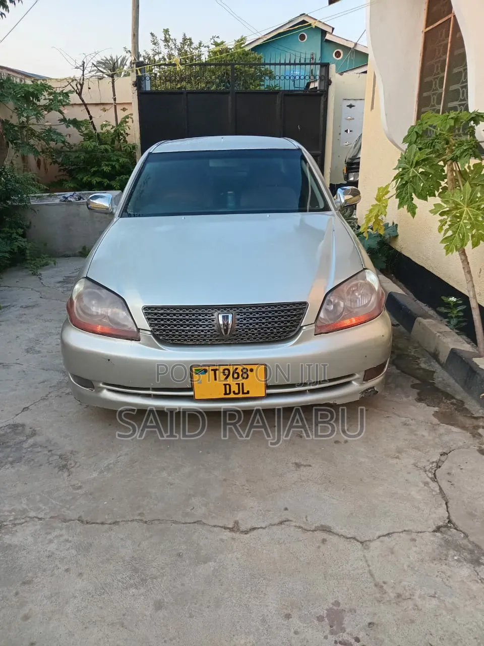 Toyota Mark II 2000 Silver