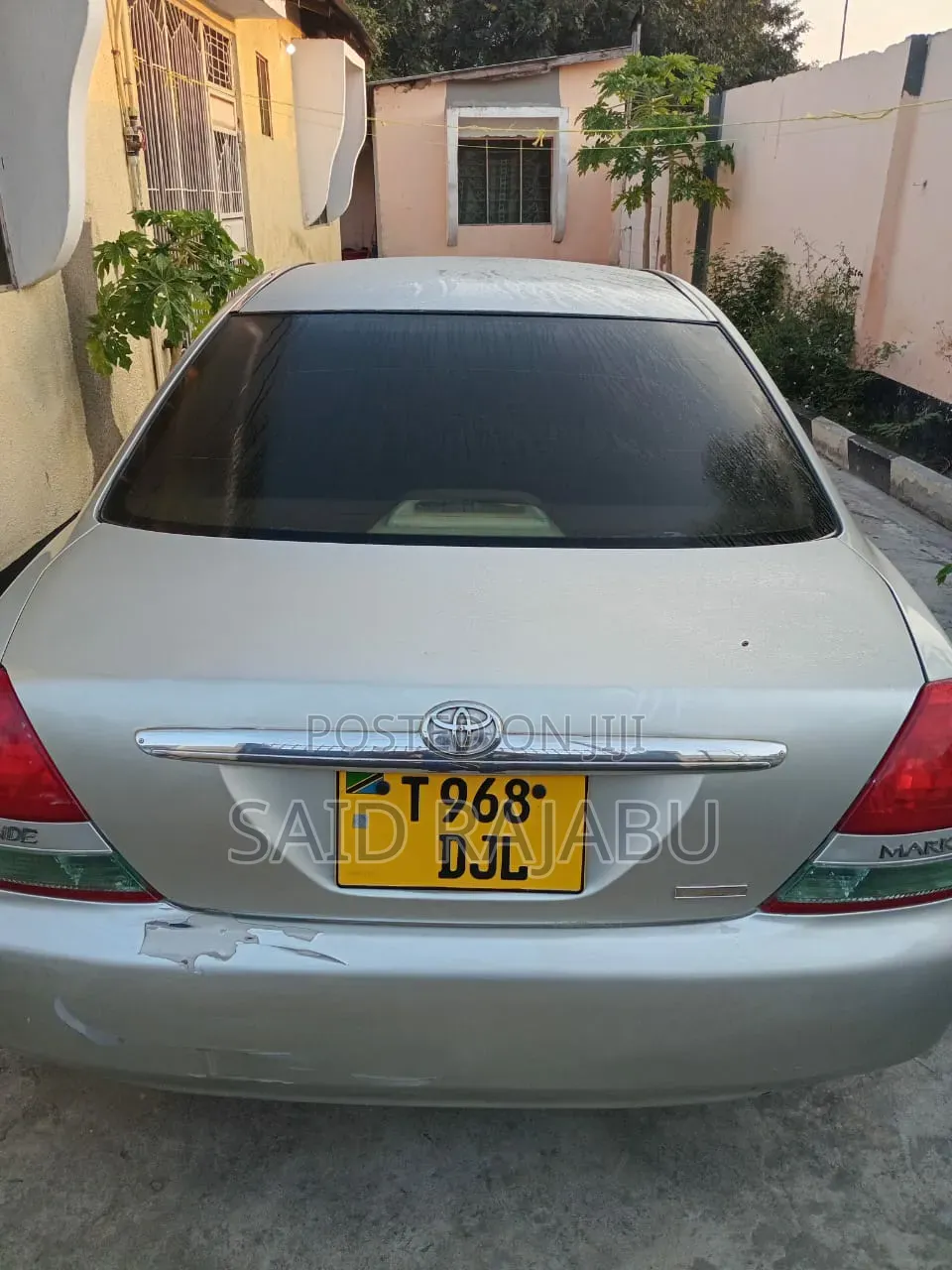 Toyota Mark II 2000 Silver
