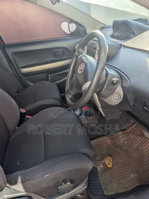 Toyota IST 2003 Red