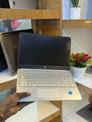 Laptop HP 14S 8GB Intel Core i3 SSD 256GB