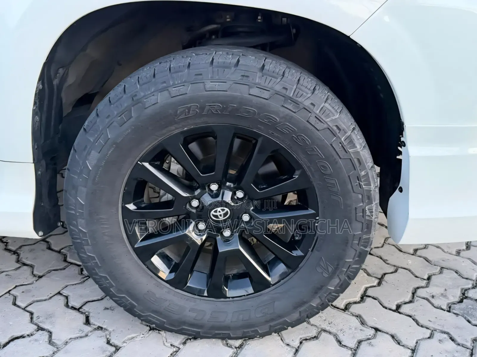 Toyota Land Cruiser Prado 2025 White