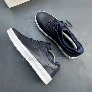 Classic Men's Leather Casual Sneakers