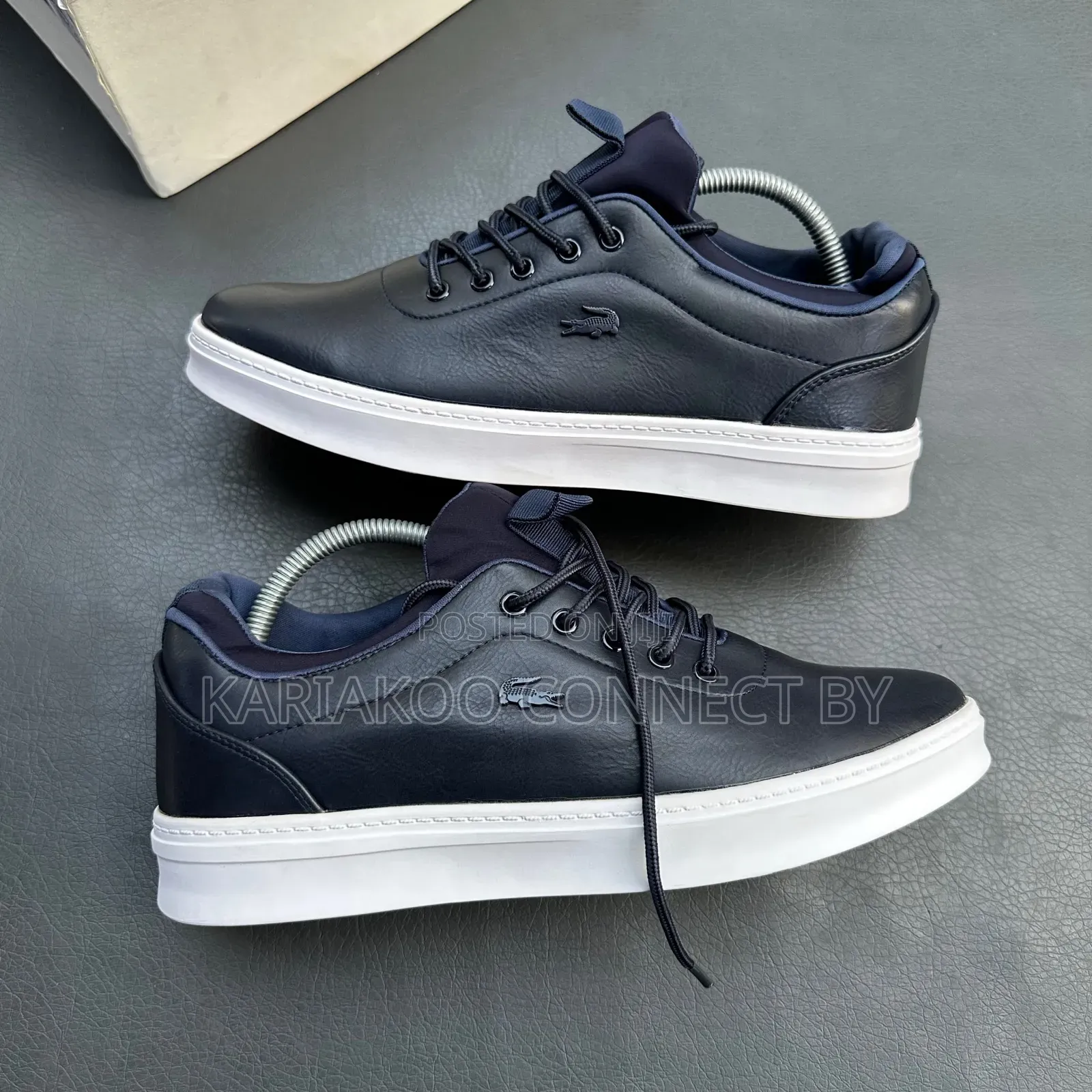 Classic Men's Leather Casual Sneakers