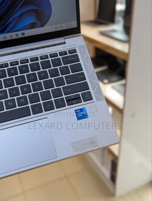 Laptop HP EliteBook 830 G8 8GB Intel Core i5 SSD 256GB