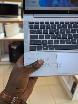 Laptop HP EliteBook 830 G8 8GB Intel Core i5 SSD 256GB