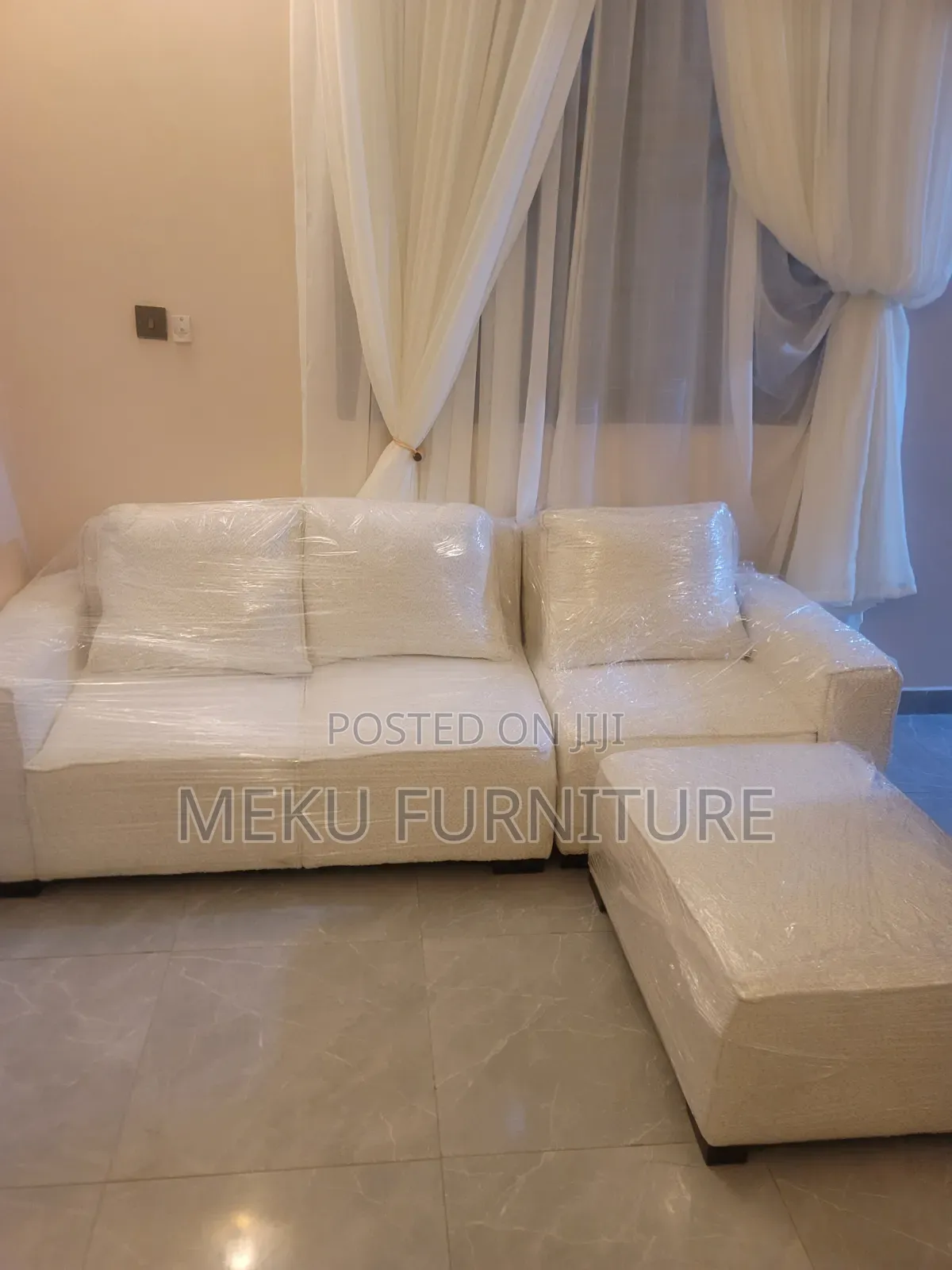 2 Seats + Corner Seat + Puff (L Shape With Corner)