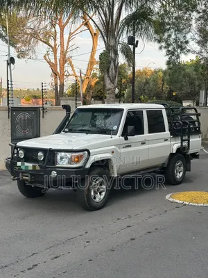 Toyota Land Cruiser 2024 White