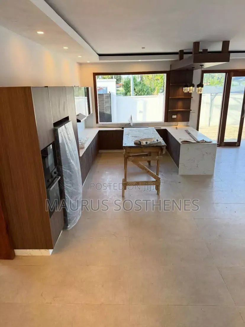 4bdrm House in Geza, Kigamboni for sale