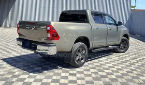 Toyota Hilux 2021 Gray