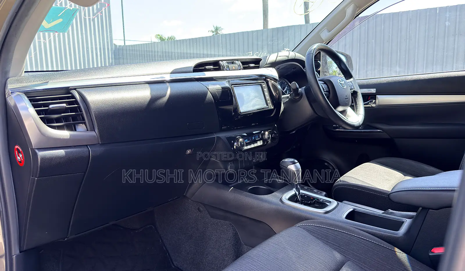 Toyota Hilux 2021 Gray