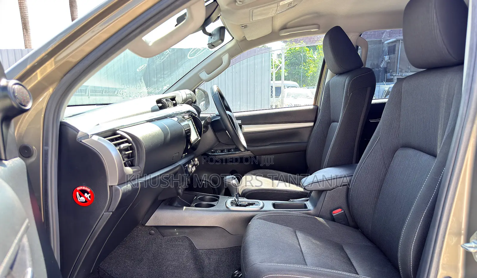 Toyota Hilux 2021 Gray