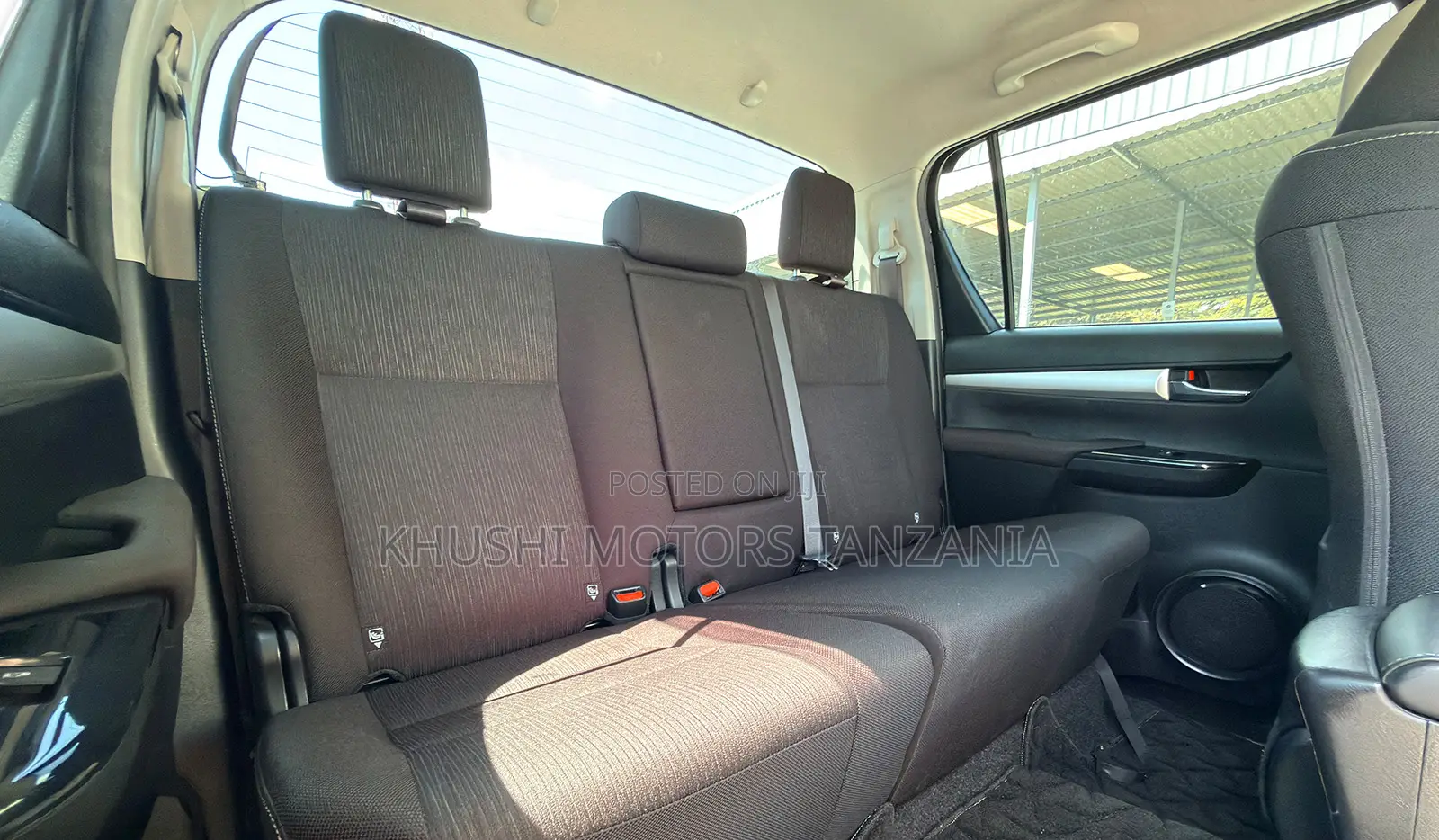 Toyota Hilux 2021 Gray