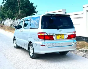 Toyota Alphard 2005 Silver