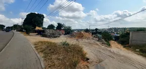 Eneo Limegusa Barabara Ya Lami Linauzwa Tabata Maji Chumvi