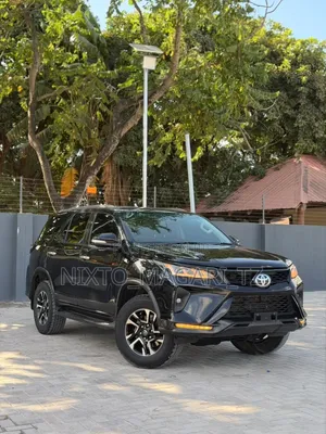 Toyota Fortuner 2018 Black