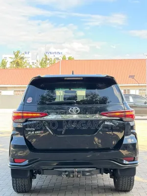 Toyota Fortuner 2018 Black