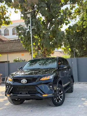 Toyota Fortuner 2018 Black