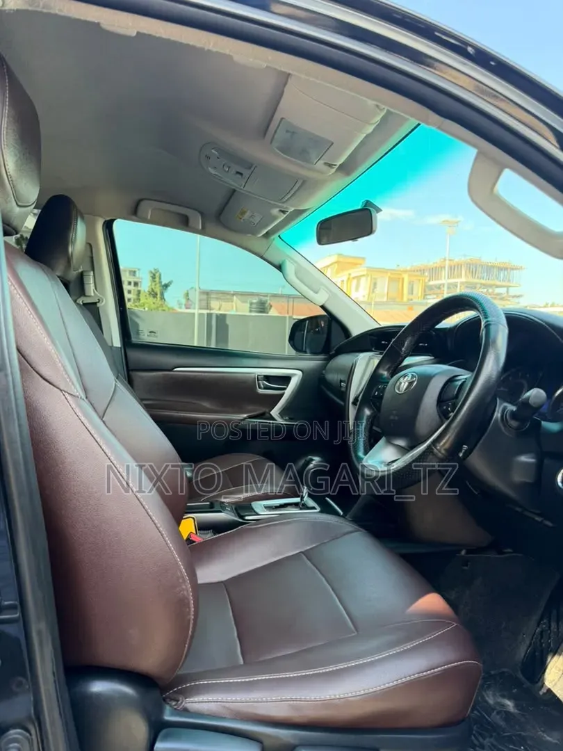 Toyota Fortuner 2018 Black