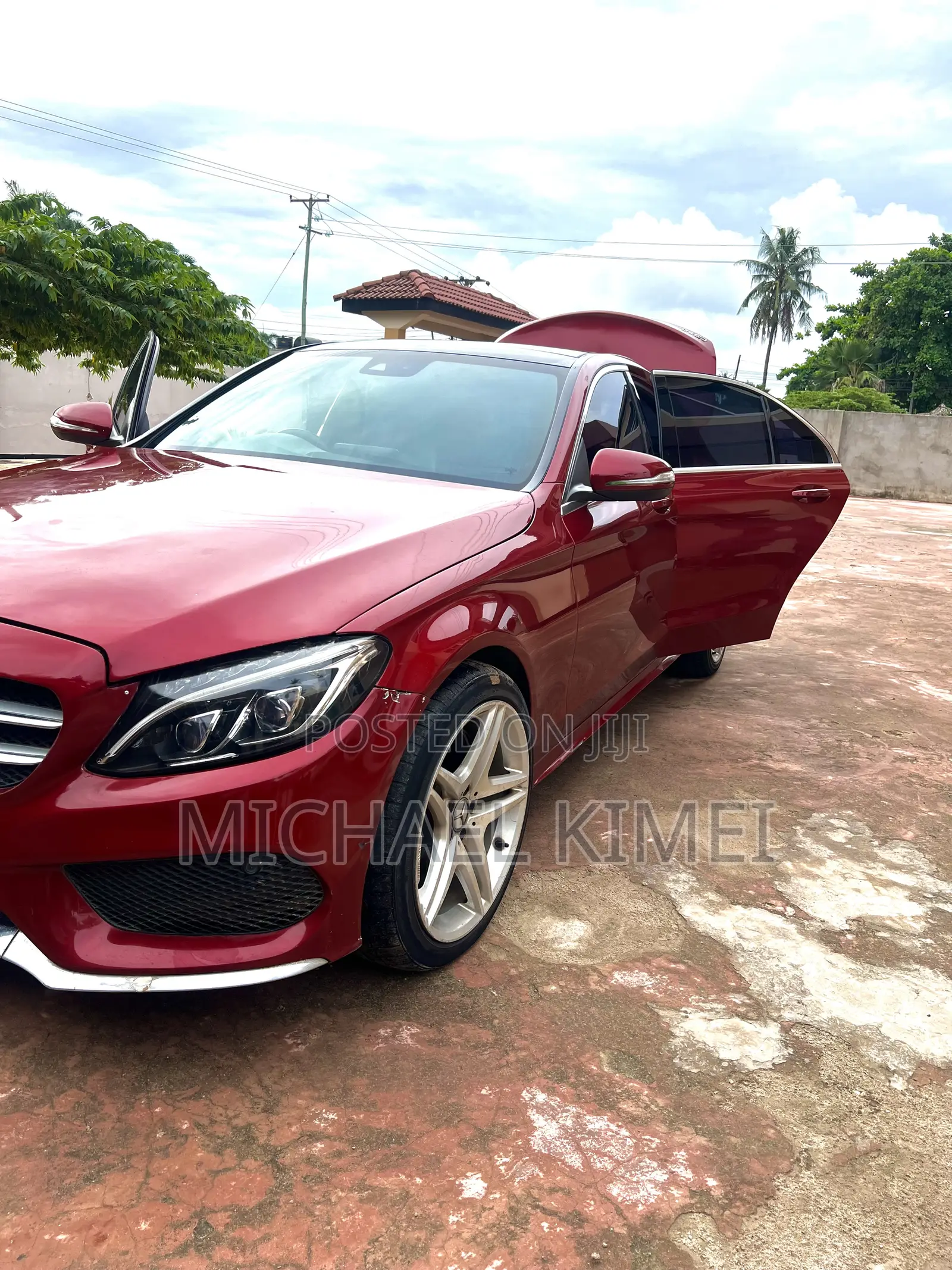 Mercedes-Benz C200 2019 Red