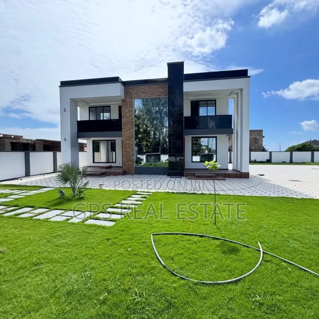 6bdrm House in Mbweni Jkt, Kinondoni for sale