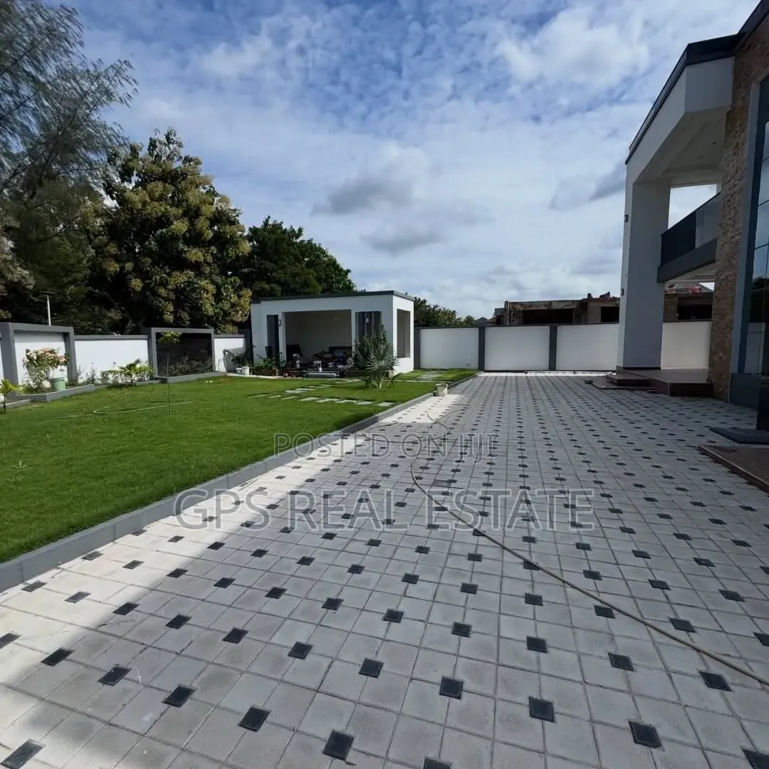 6bdrm House in Mbweni Jkt, Kinondoni for sale
