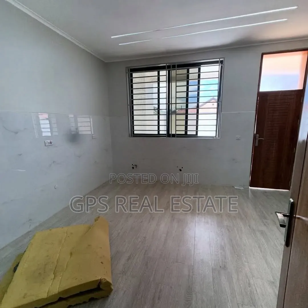 6bdrm House in Mbweni Jkt, Kinondoni for sale