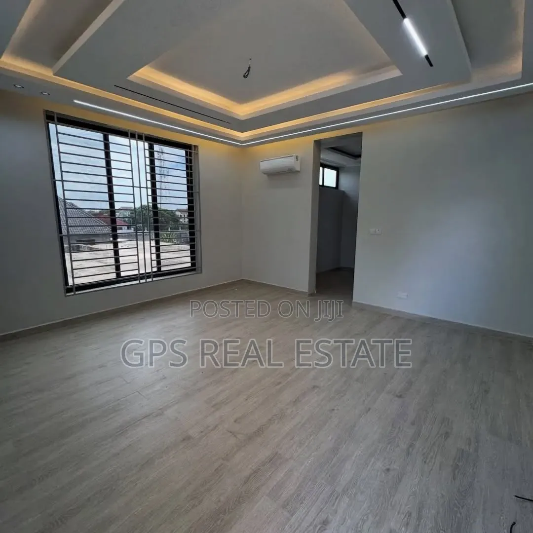 6bdrm House in Mbweni Jkt, Kinondoni for sale