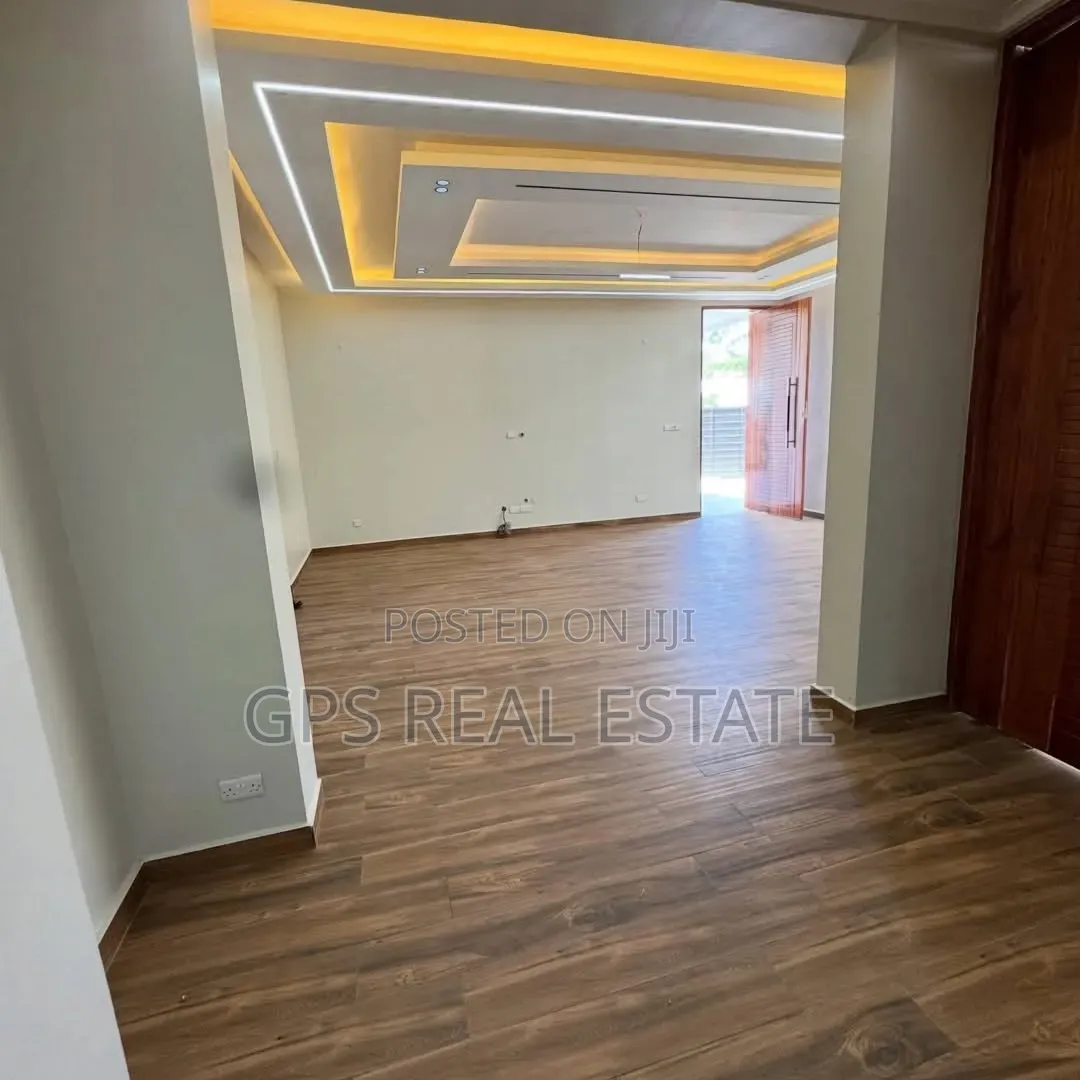 6bdrm House in Mbweni Jkt, Kinondoni for sale