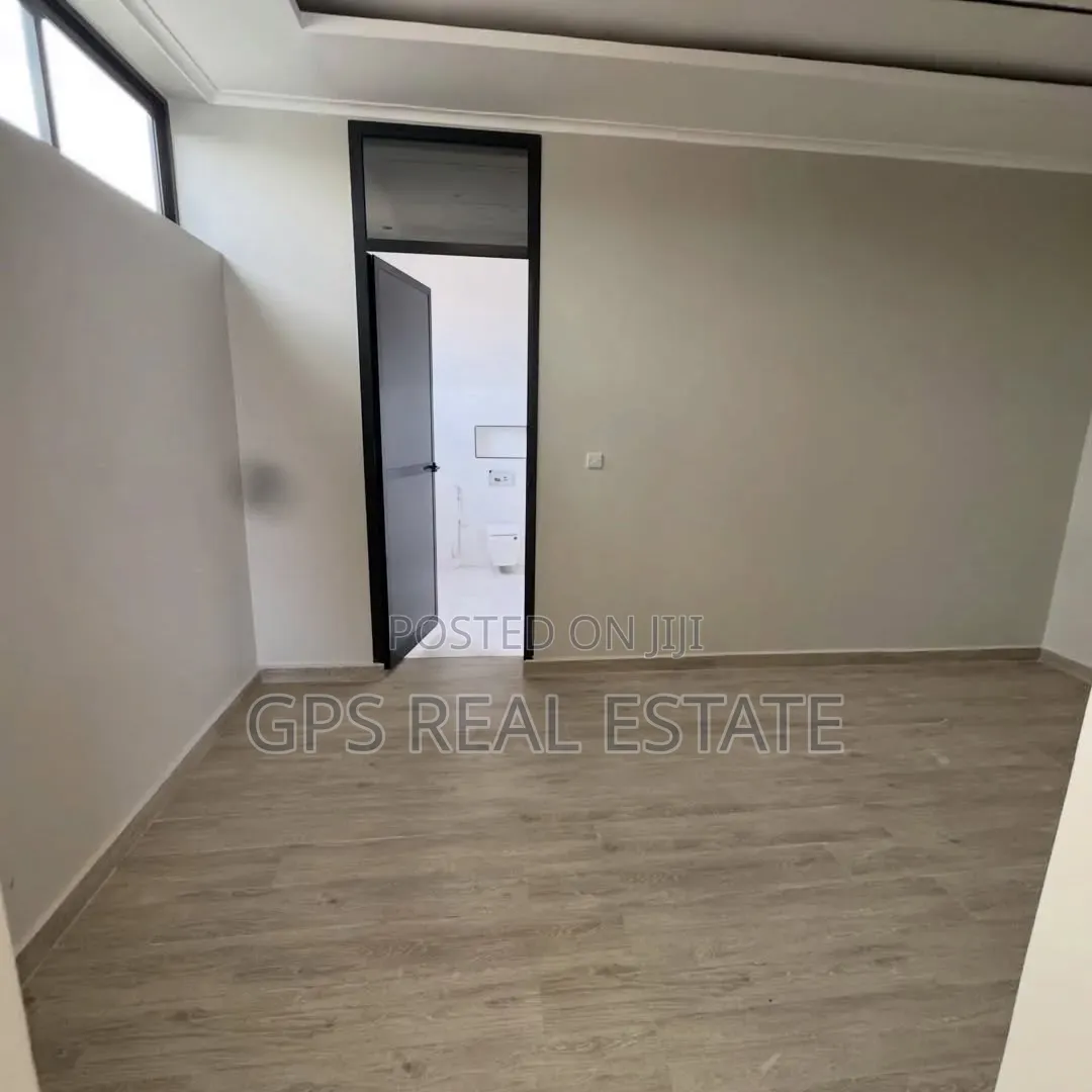 6bdrm House in Mbweni Jkt, Kinondoni for sale