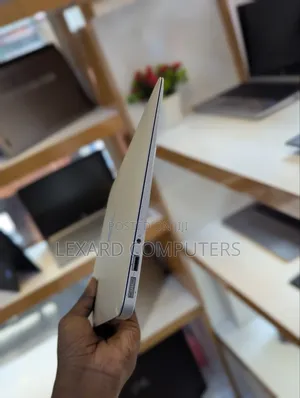 Laptop Apple MacBook Air 2013 4GB Intel Core i5 SSD 128GB