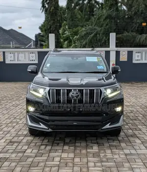 Toyota Land Cruiser Prado 2024 Black