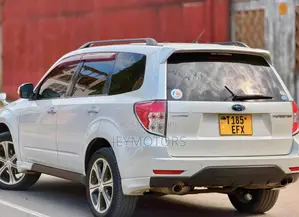 Subaru Forester 2012 White