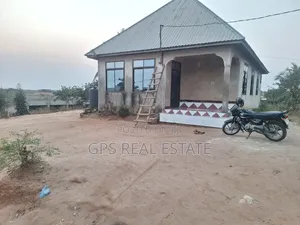 3bdrm House in Kifuru, Kinondoni for sale