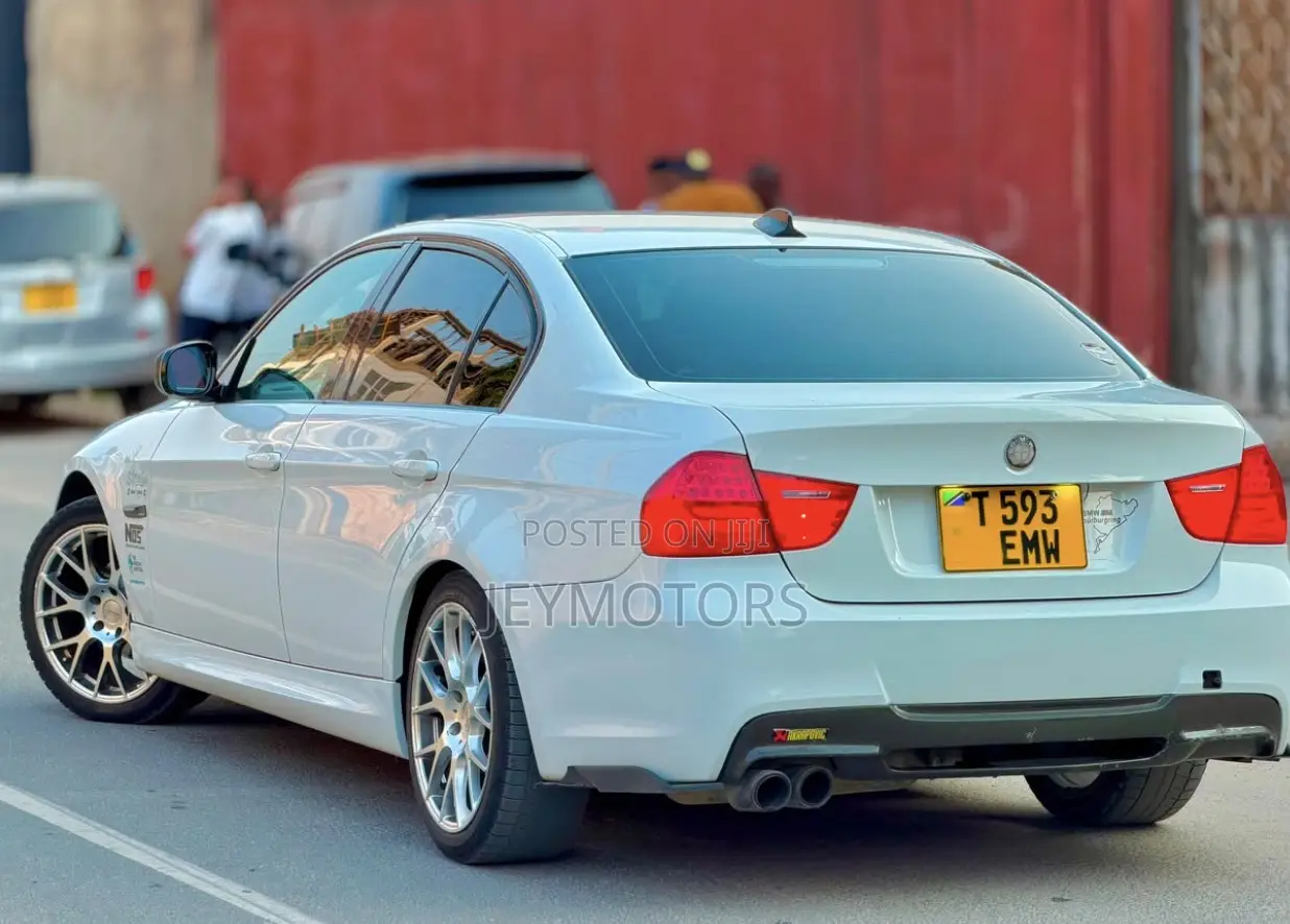 BMW 3 Series 2010 White