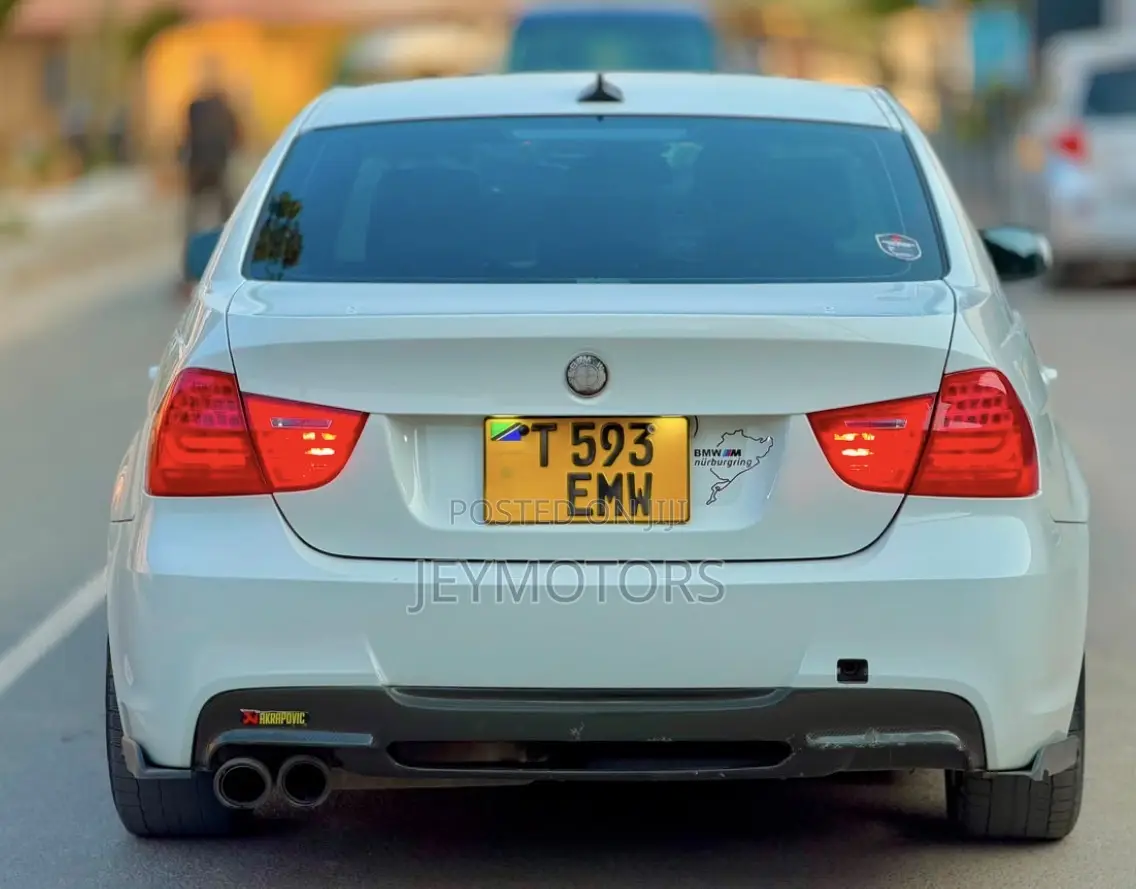 BMW 3 Series 2010 White