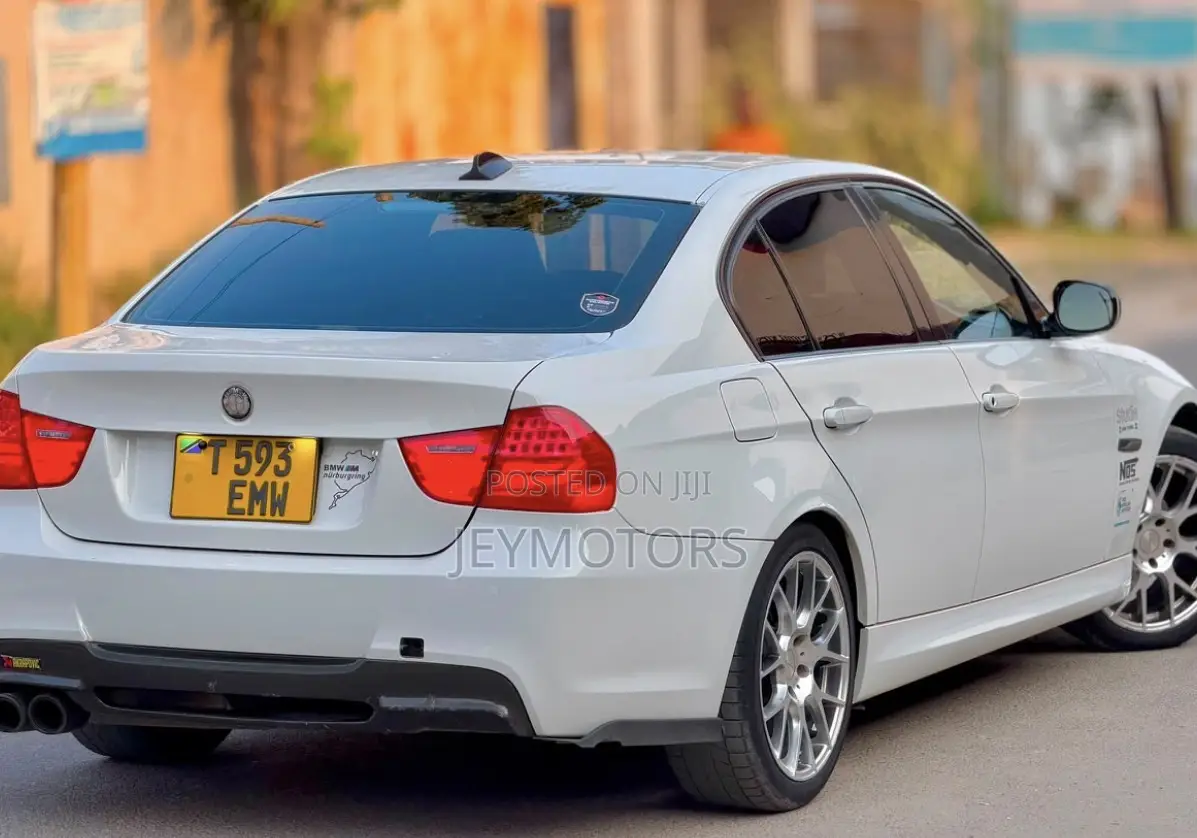 BMW 3 Series 2010 White