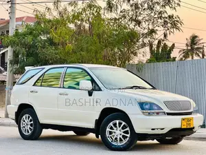 Toyota Harrier 2.2 16V 2001 White