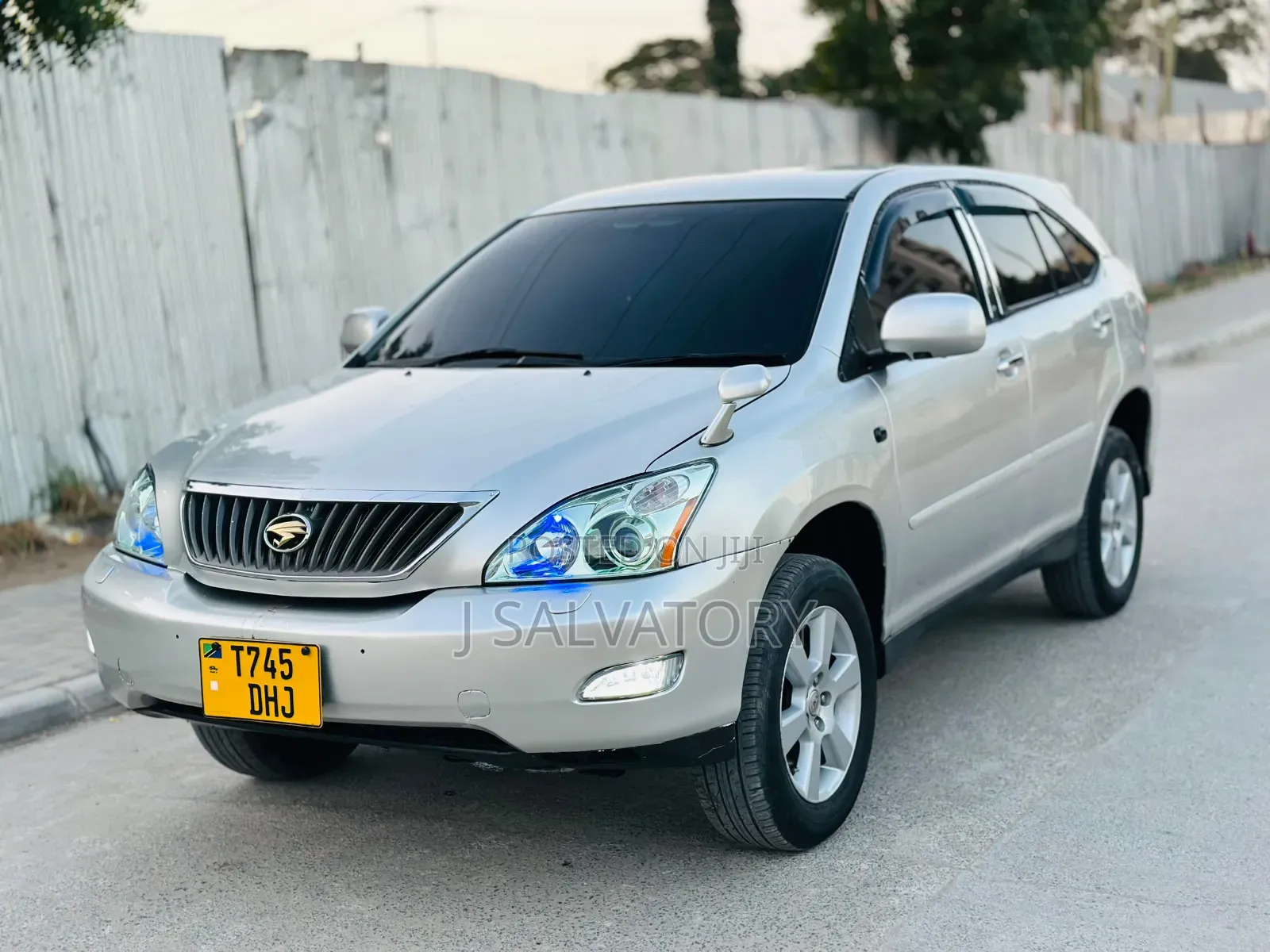 Toyota Harrier 2006 Silver