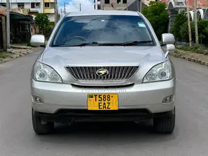 Toyota Harrier 2005 Gold