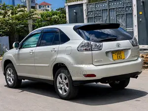 Toyota Harrier 2005 Gold