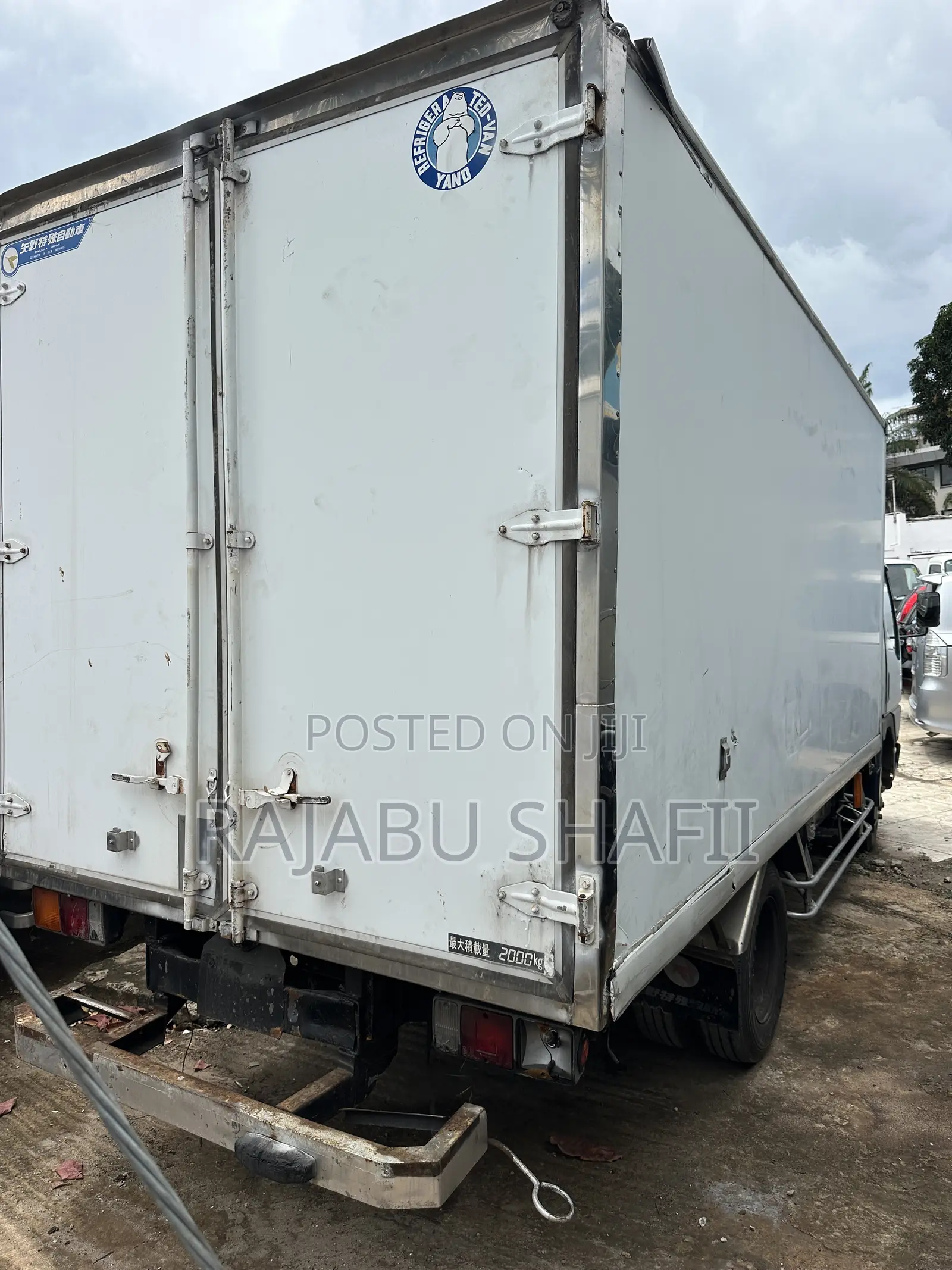 Mitsubish Canter Ya Freezer
