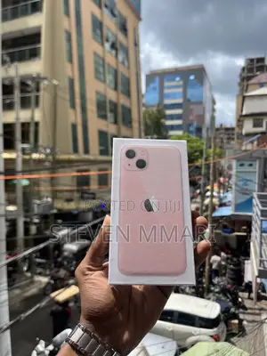 New Apple iPhone 13 128 GB Pink