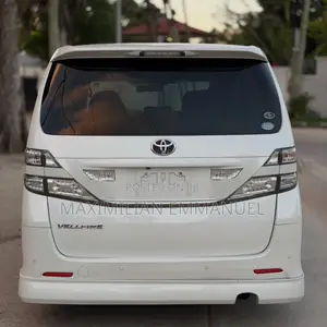 Toyota Vellfire 2011 White