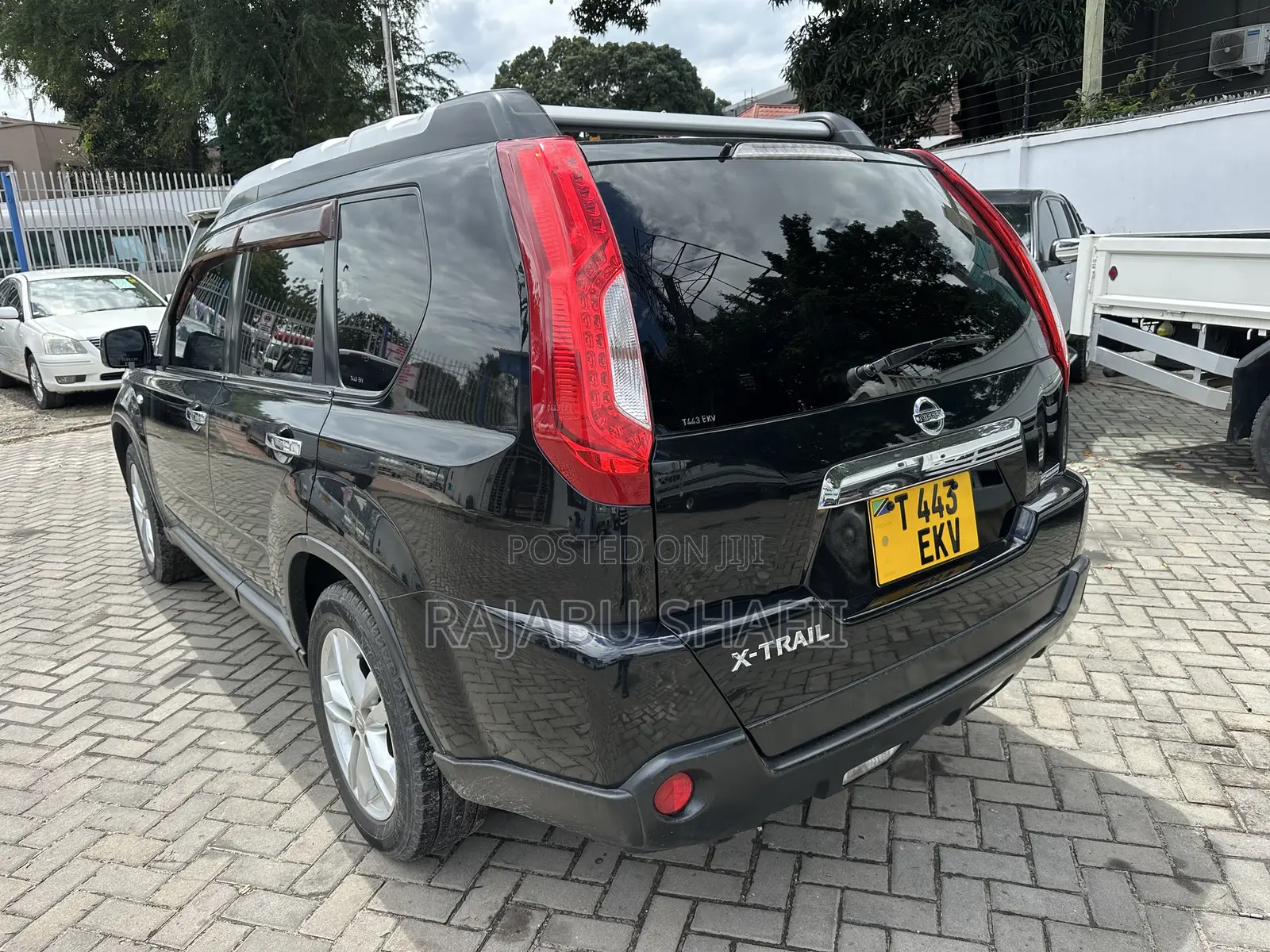 Nissan X-Trail 2.0 Petrol XE 2012 Black