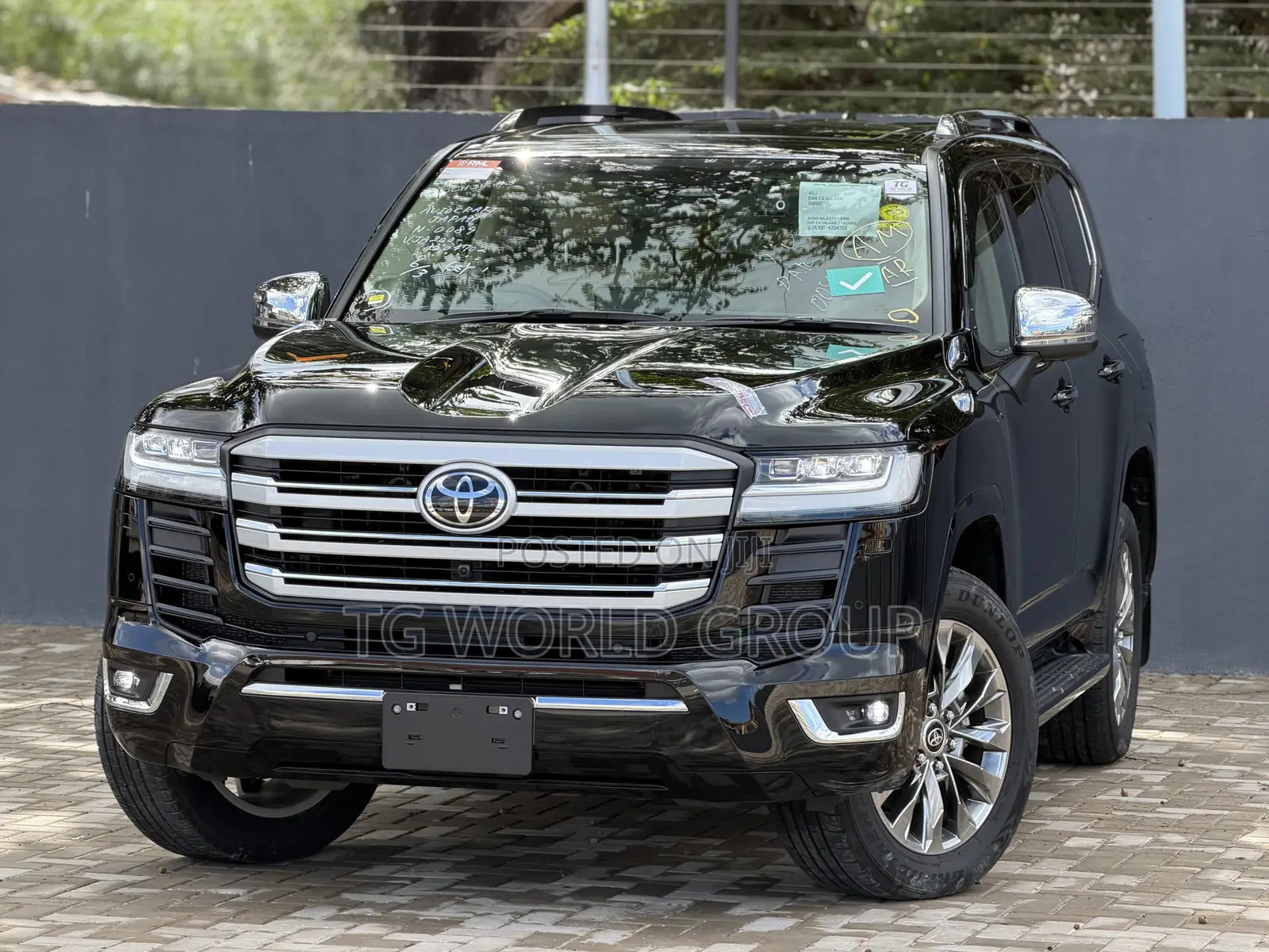 New Toyota Land Cruiser LC300 2025 Black